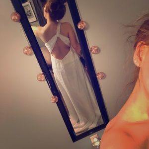 Wedding/prom dress fits like a size 6